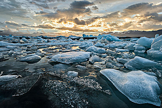 冰山,生动,云,杰古沙龙湖,结冰,泻湖,晚上,太阳,瓦特纳冰川,冰河,东方,区域,冰岛,欧洲