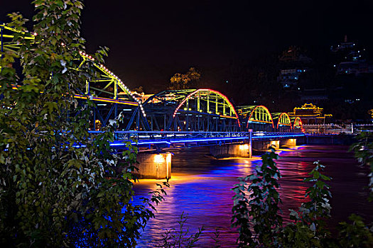 兰州黄河中山桥铁桥夜景