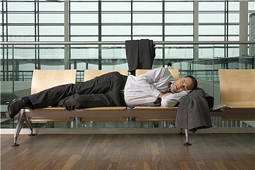 商务人士,睡觉,机场休息室