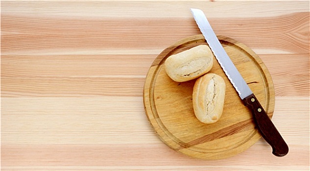 两个,面包卷,刀,木质,案板