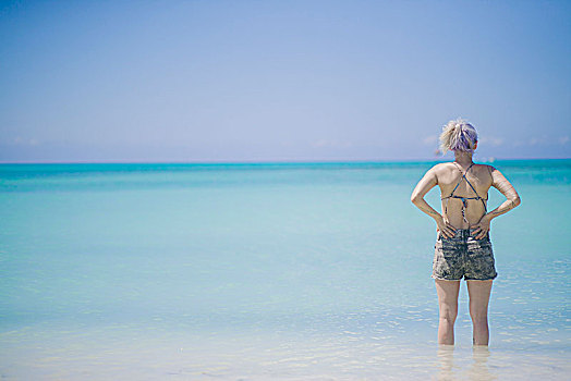 年轻,白发,女孩,凝视,深,海洋,阿鲁巴,看,蓝绿色海水
