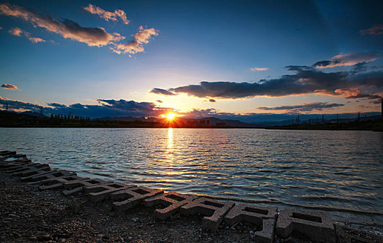 北京石景山永定河莲石湖