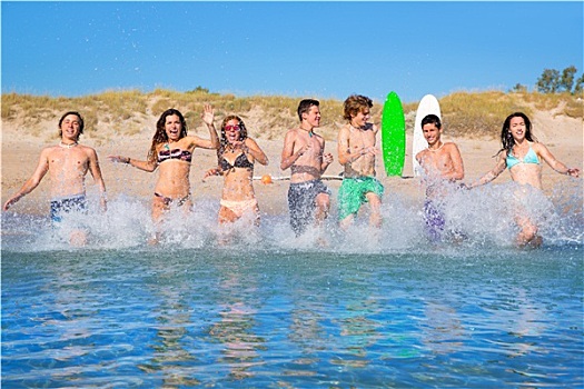 青少年,冲浪,群体,跑,海滩,溅