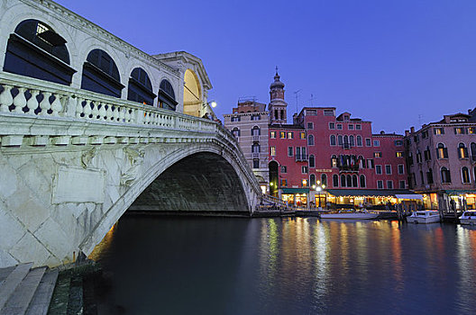 里亚尔托桥,大运河,夜晚,威尼斯,意大利