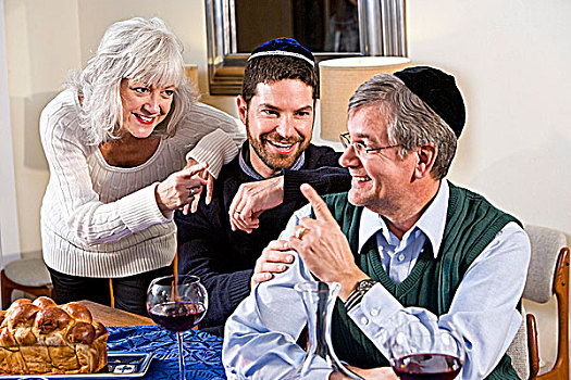 中年,犹太,男人,在家,老人,父母