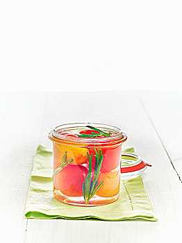 发酵,西红柿,迷迭香,旋盖玻璃瓶
