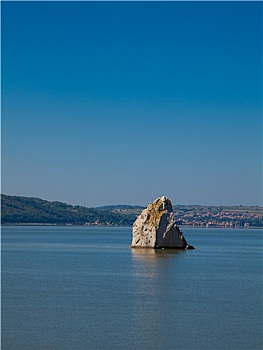 石头,多瑙河