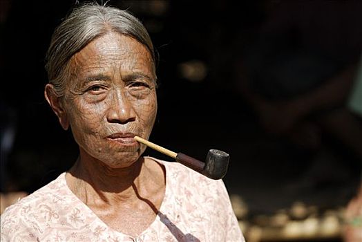 烟,纹身,女人,蜘蛛,缅甸,东南亚