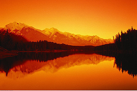 日落,班芙国家公园,艾伯塔省,加拿大
