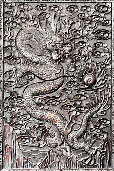 红木老家具木雕龙纹饰,山西省平遥古城马家大院橱柜纹理