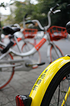 共享单车,低碳出行,自行车