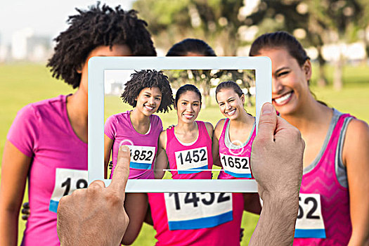 合成效果,图像,握着,平板电脑,三个,微笑,跑步,支持,乳腺癌,马拉松