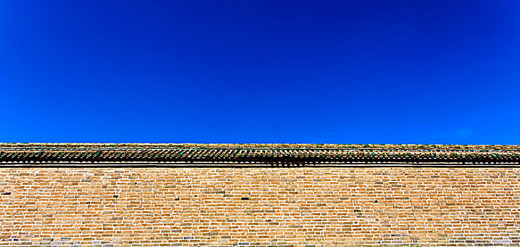 蓝天下的天坛古围墙
