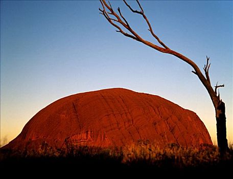 乌卢鲁巨石,艾尔斯巨石,红岩,黃昏,砂岩,北领地州,澳大利亚