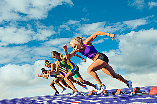 四个,女性,运动员,竞技,赛道,离开,起跑