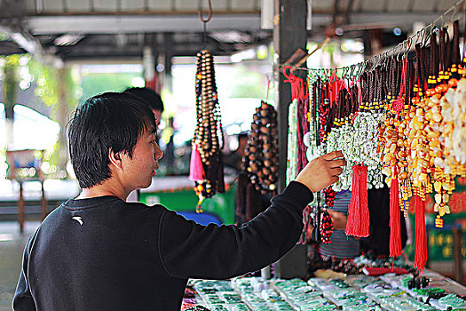 德宏珠宝市场