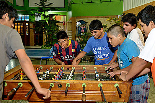 青少年,玩,桌上足球,桌子,利马,秘鲁,南美