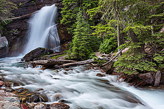 瀑布,冰川国家公园,蒙大拿,美国