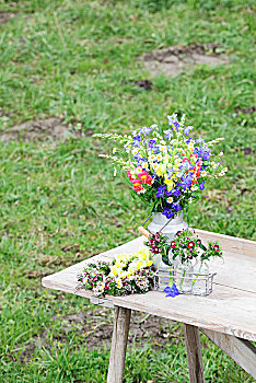 安放,花,桌上,草坪