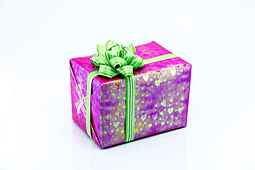 粉色,礼盒,绿色,丝带,蝴蝶结