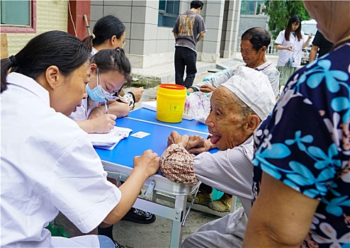 重庆酉阳,免费体检进家门口