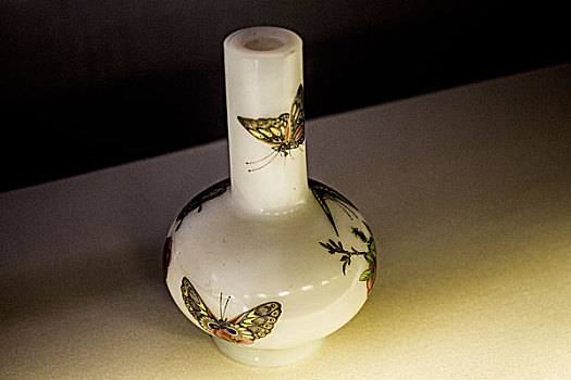 蝴蝶花瓶