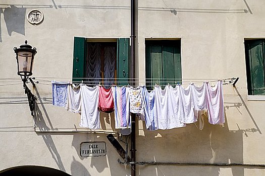 洗衣服,弄干,建筑外观,基奥贾,意大利,仰视