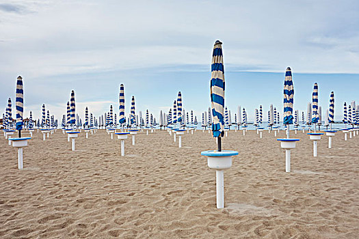 排,折叠,沙滩伞,沙子,阿布鲁佐,意大利