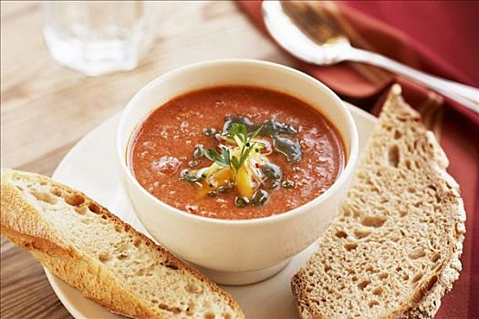 碗,西红柿,蔬菜汤,面包