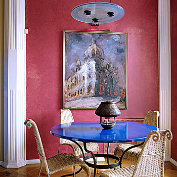 圆,桌子,上面,藤条,椅子,传统,客厅,墙壁,涂绘,微暗,粉色