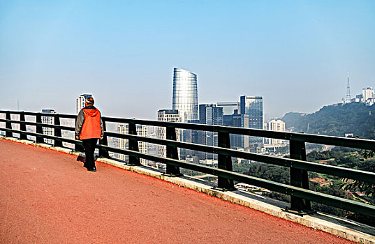 城市健身步道跑步