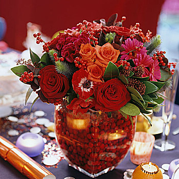 花束,多样,相配,玻璃花瓶,红色,装饰,珠子