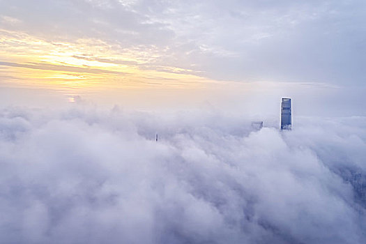 上海城市建筑大雾