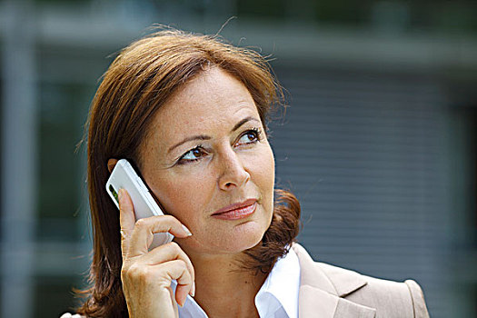 职业女性,45岁,听,手机,电话