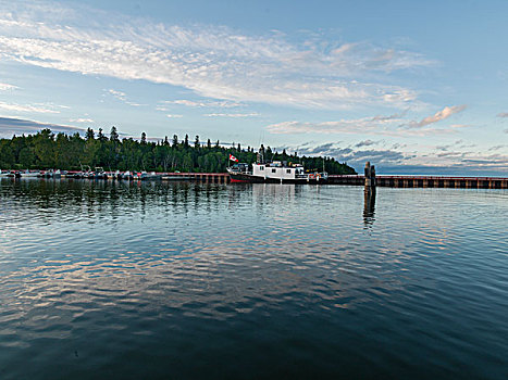 船,码头,温尼伯湖,赫克拉火山磨石省立公园,曼尼托巴,加拿大