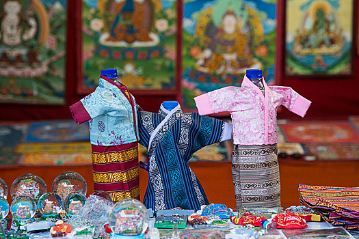 不丹传统服饰