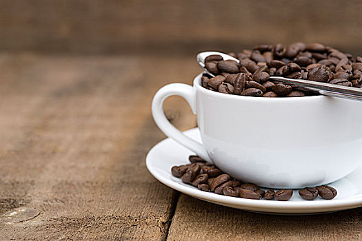 咖啡杯,咖啡豆,木质背景