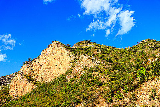 爨底下村群山