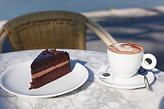 巧克力蛋糕,卡布奇诺,港口,马略卡岛,巴利阿里群岛,西班牙,欧洲