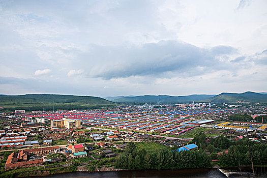 内蒙古呼伦贝尔大兴安林地区根河市满归镇全景
