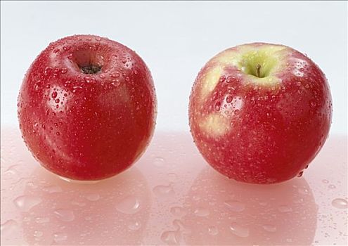 两个,红苹果,水滴