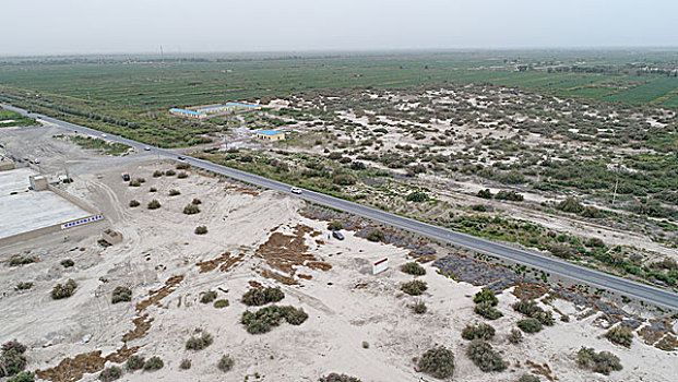 塔里木盆地沙漠公路