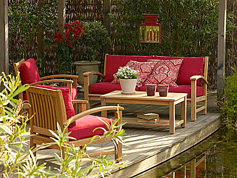 户外家具,红色,垫子,木质,平台,靠近,园池
