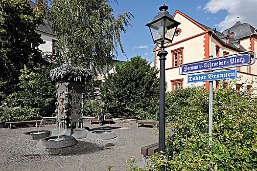 喷泉,摩泽尔河,莱茵兰普法尔茨州,德国,欧洲