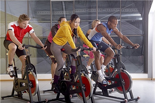 人,骑自行车,健身房