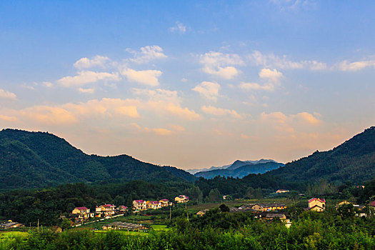 皖南山乡田园风光