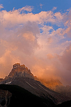 加拿大,不列颠哥伦比亚省,幽鹤国家公园,日落,彩色,云,上方,教堂山
