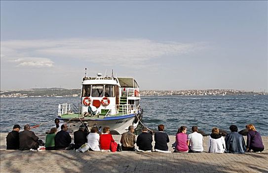 人,排,码头,等待,渡轮,博斯普鲁斯海峡,全景,伊斯坦布尔,土耳其