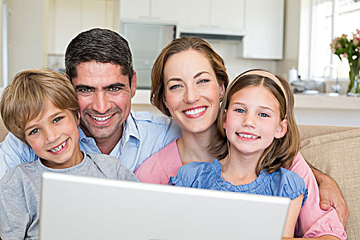 微笑,家庭,笔记本电脑,房子