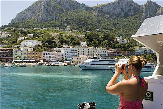 女人,拍照,港口,城镇,码头,大,卡普里岛,坎帕尼亚区,意大利南部,意大利,欧洲